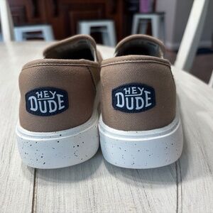 Hey Dude men's Sunapee tan loafers